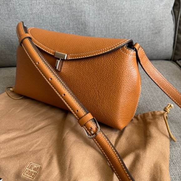 Toteme T-locked brown leather bag - Picture 10 of 12